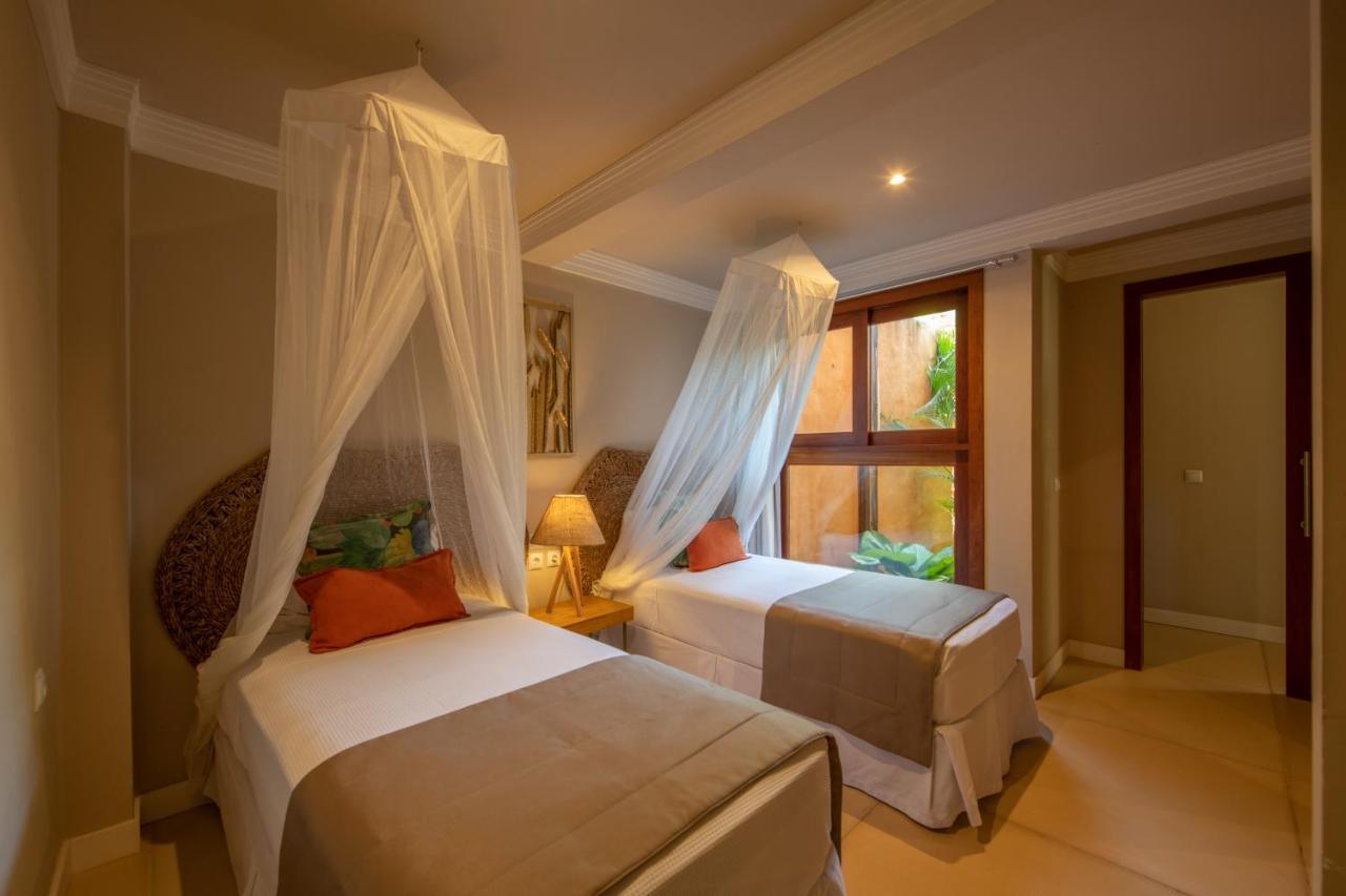 Suite Familiar con vistas al jardín