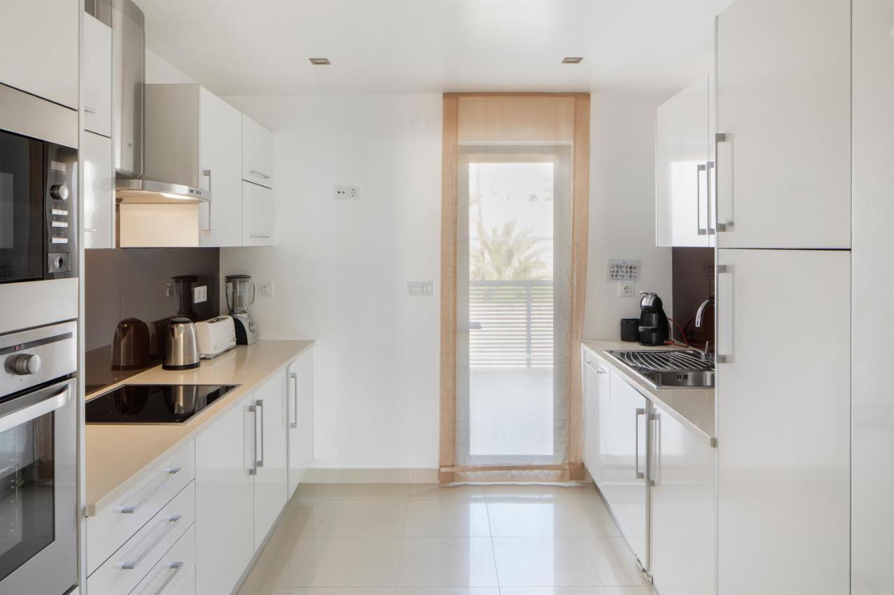 Standard Three-Bedroom Apartment with Balcony,1012285999:JPEG