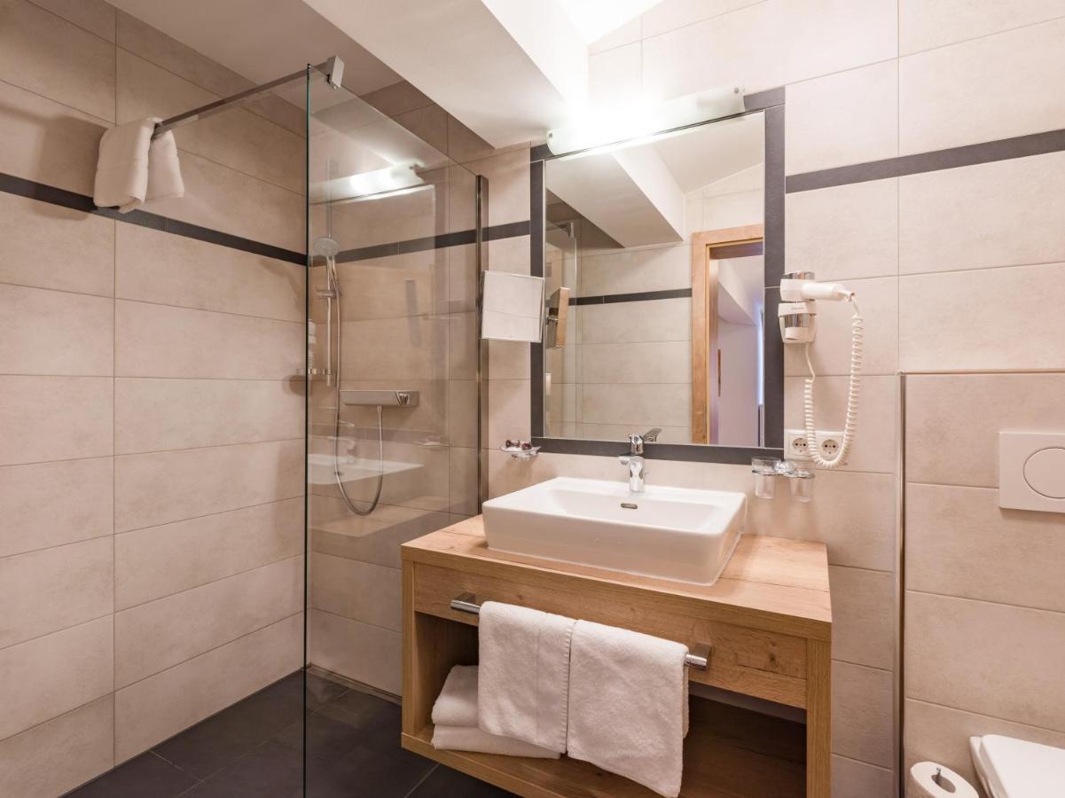 Doppelzimmer mit Balkon