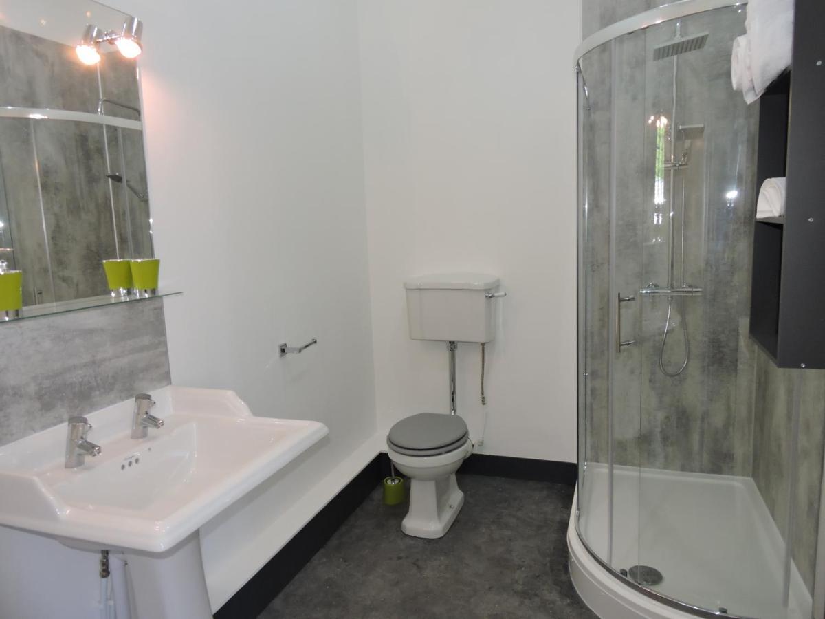 Chambre Triple avec Salle de Bains Privative