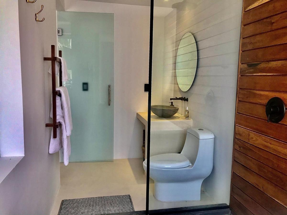 Suite Lit King-Size - Vue sur Piscine