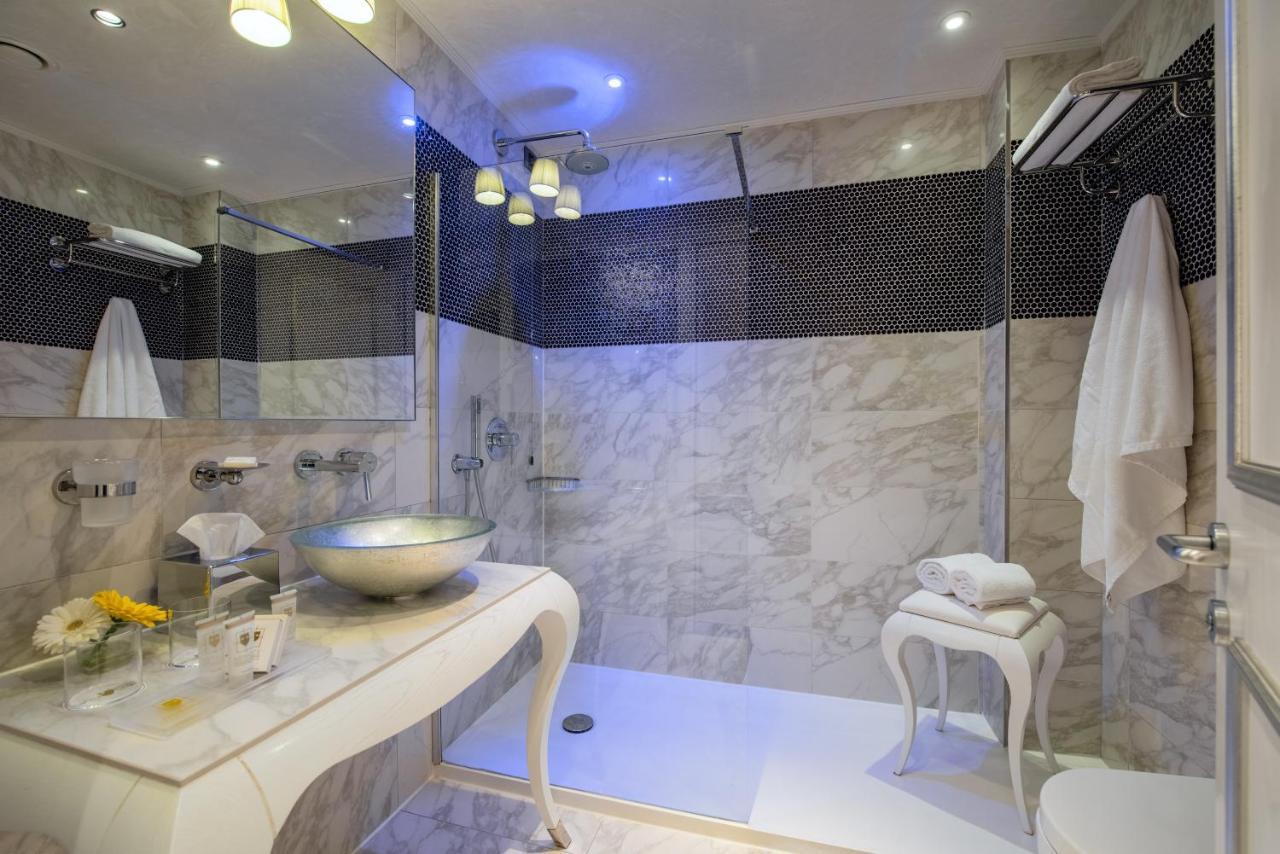 Quarto Superior com Cama de Casal ou 2 de Solteiro