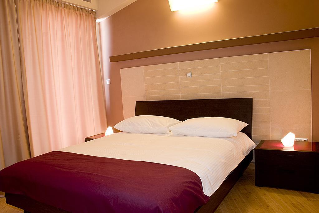 Doppelzimmer mit Balkon und Meerblick