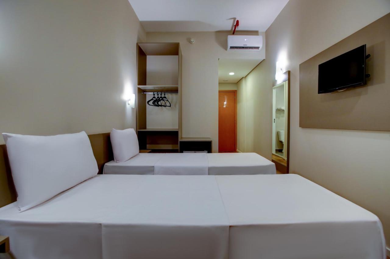 Quarto Standard com 2 Camas de Solteiro