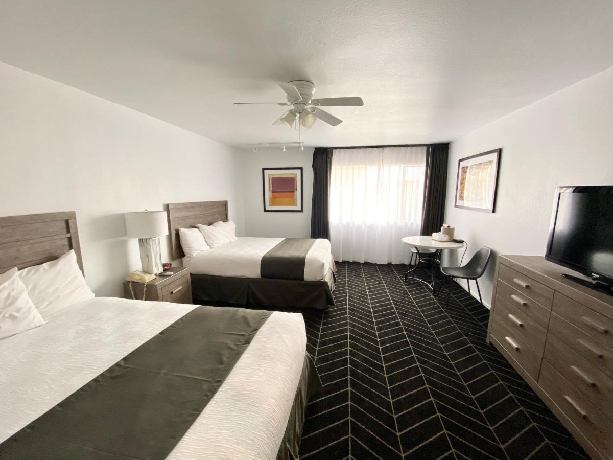 2 Queen Bed Non Smoking Accessible