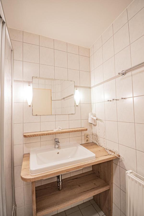 Doppel- und 2-Bett-Zimmer