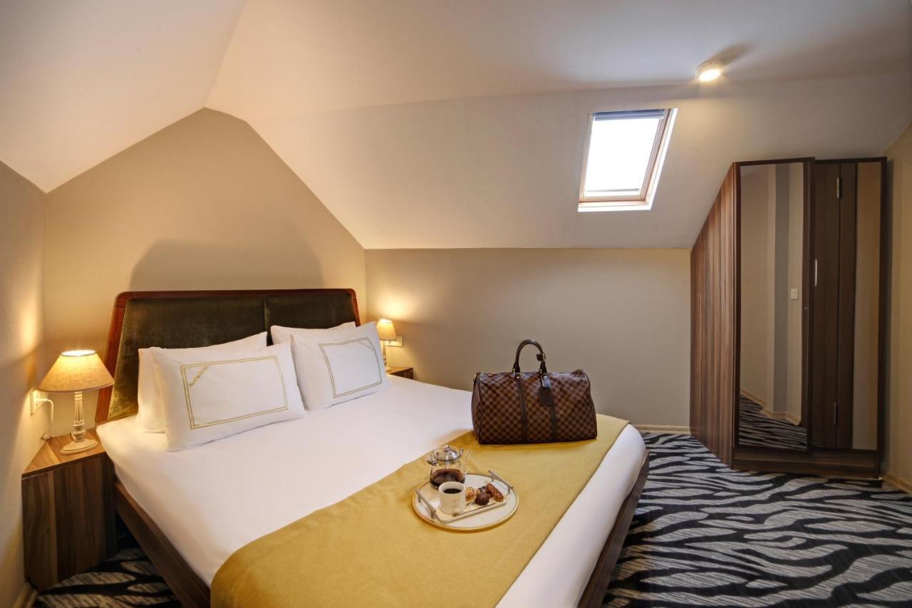 Junior Suite with Balcony - Annex