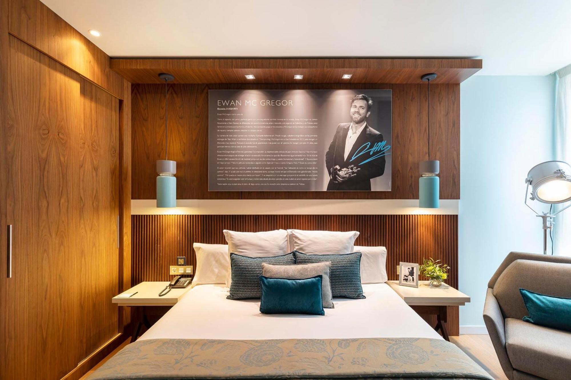 Double Room,1400575784:JPEG