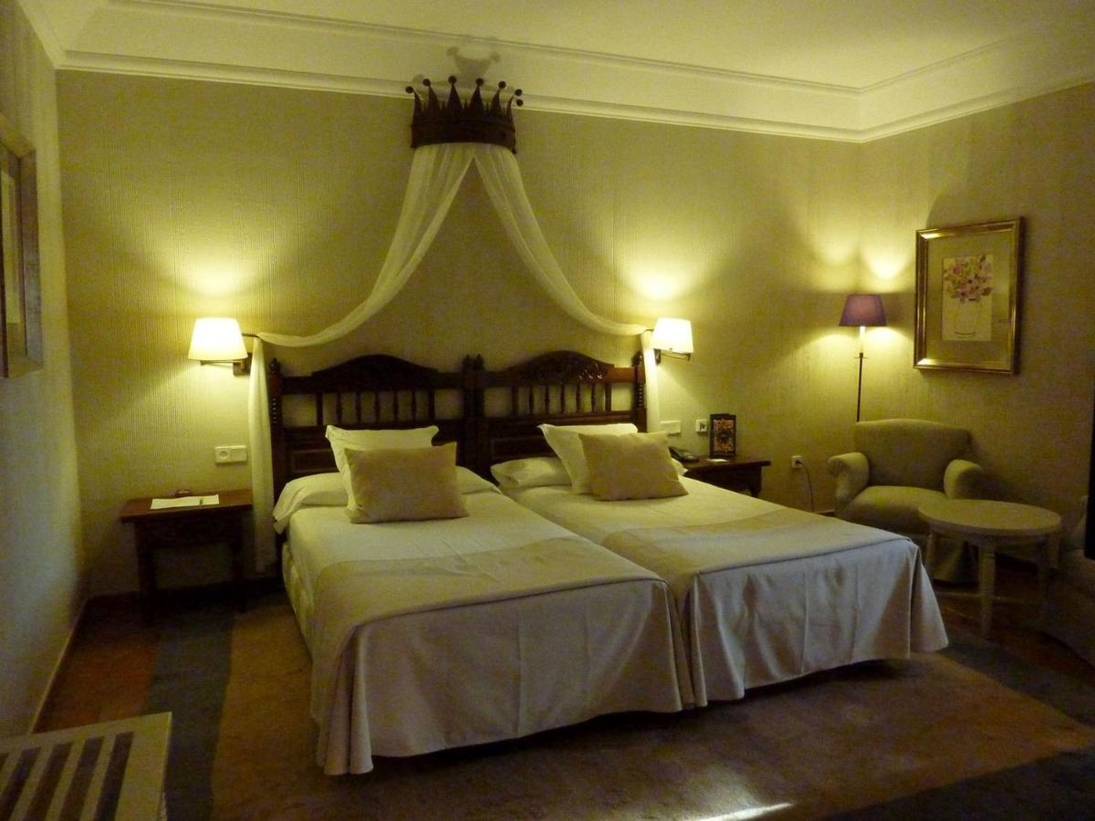 Chambre Double Standard (2 Adultes + 1 Enfant)