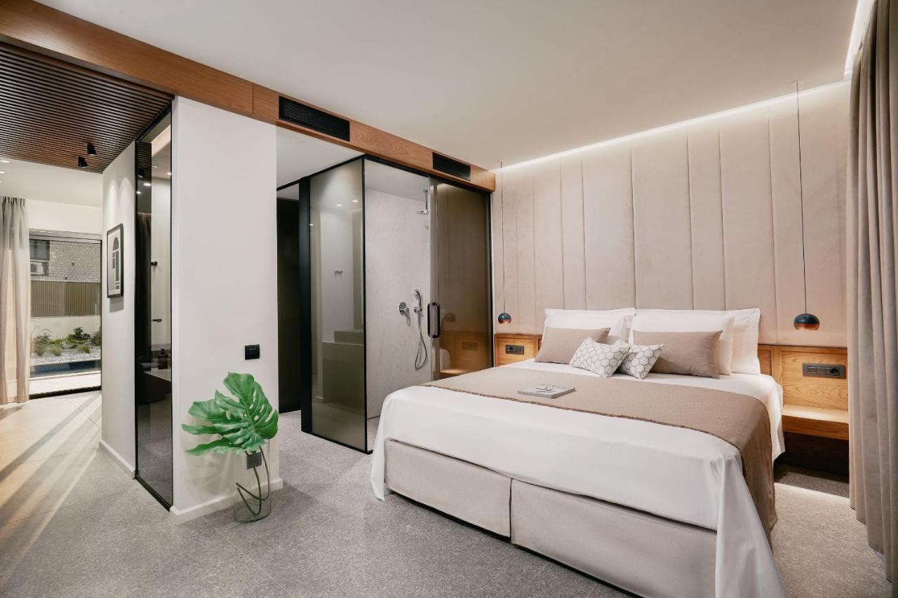 King Suite with Private Pool