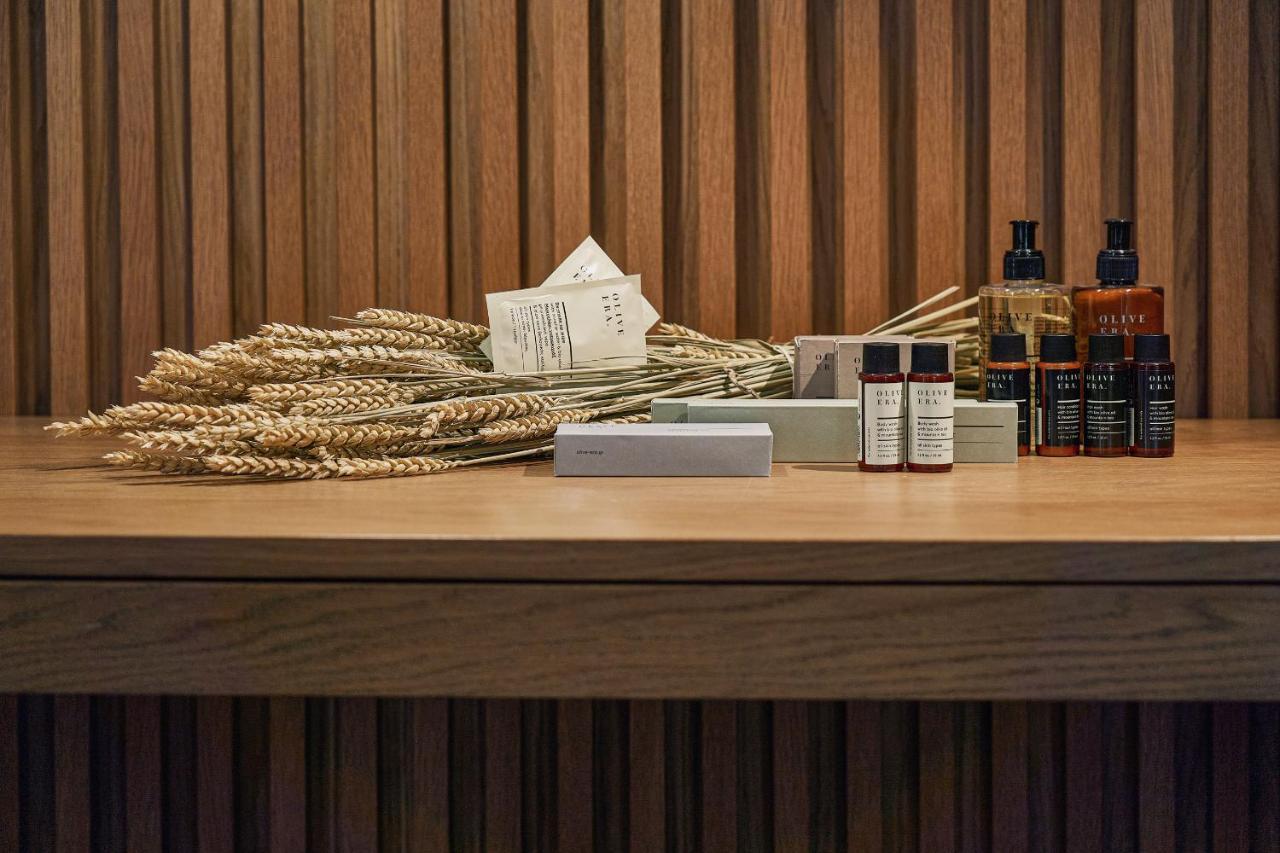 Suite con cama grande y piscina privada