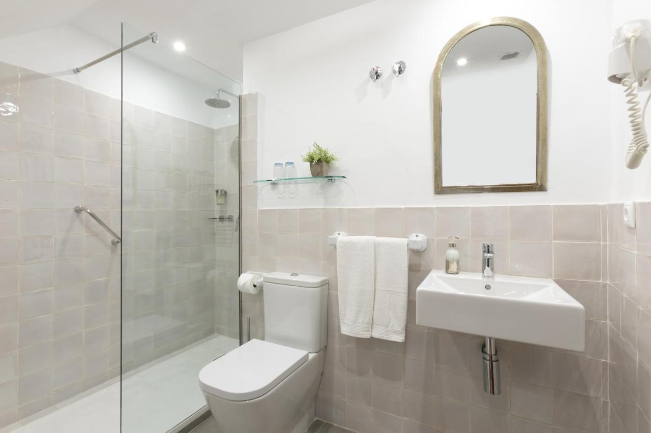 Large Single Room