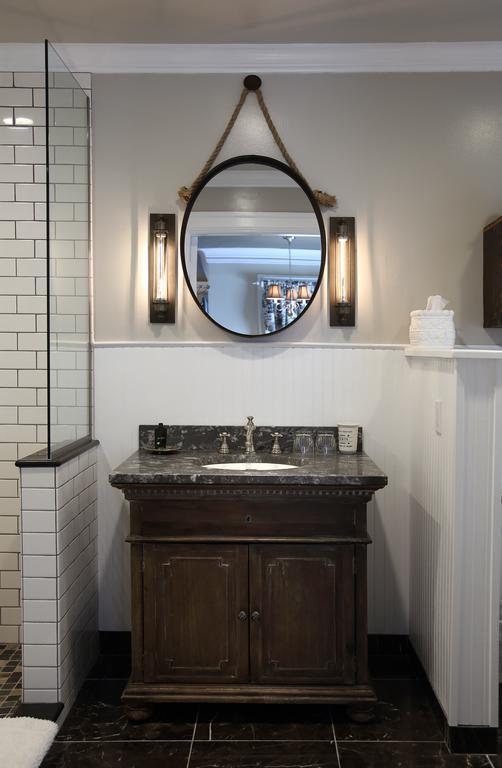 Superior King Suite