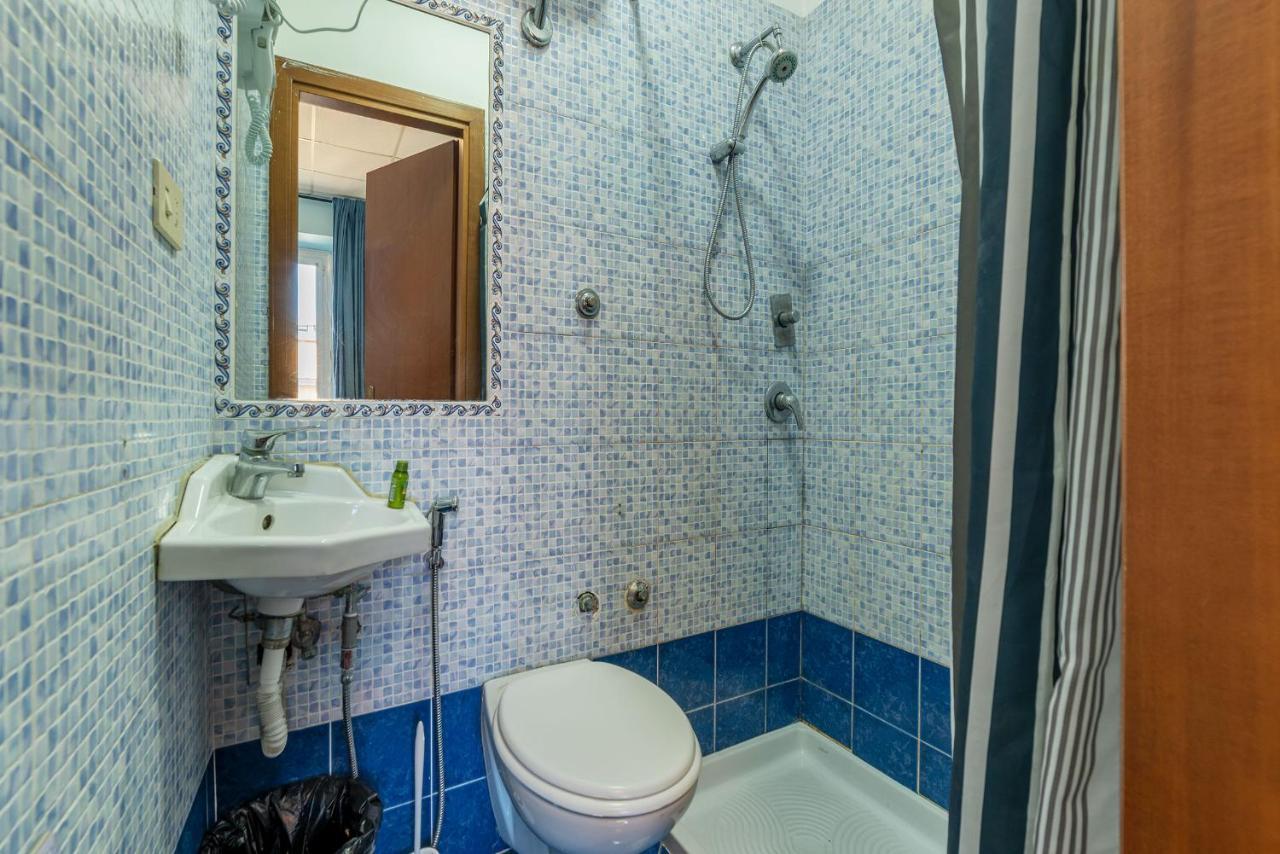 Habitación Individual con baño privado