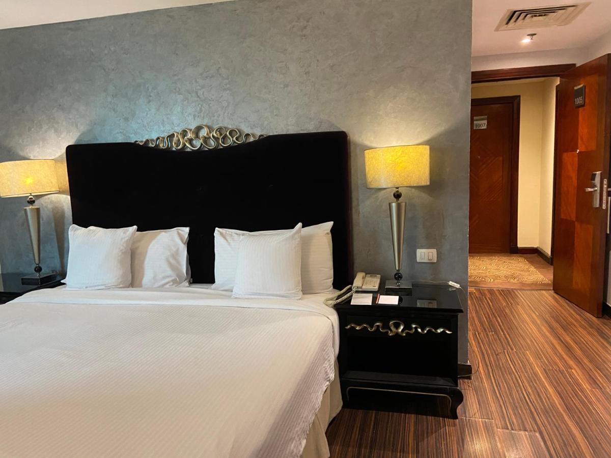 Deluxe Junior Suite,1212105217:JPEG