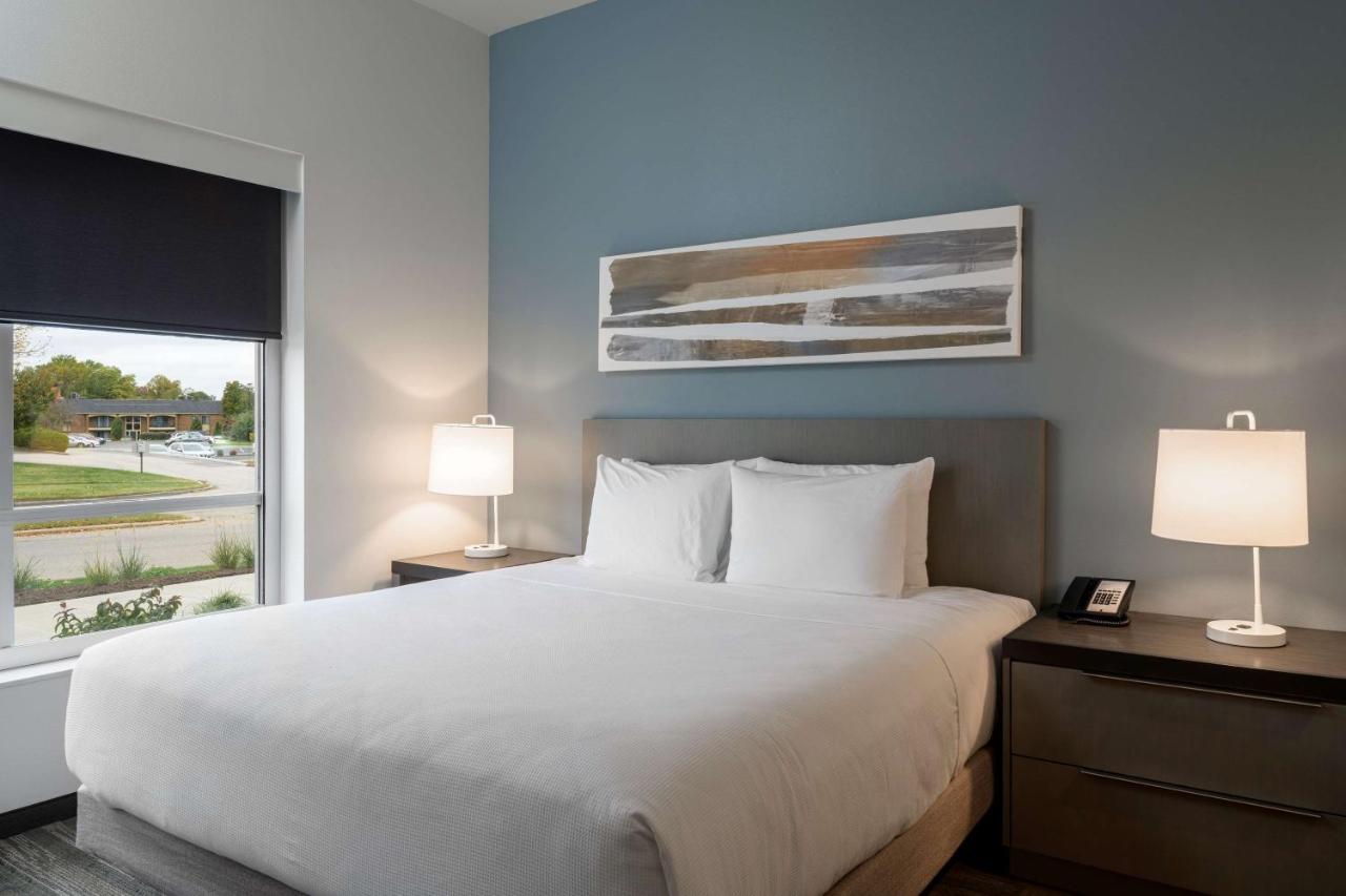 One-Bedroom King Suite with Sofa Bed and Kitchen