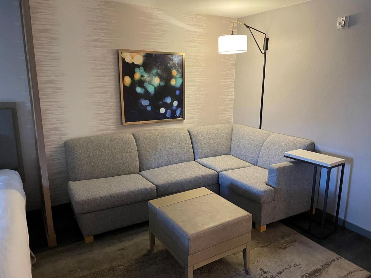 Habitación con bañera adaptada para personas con discapacidad - 2 camas grandes