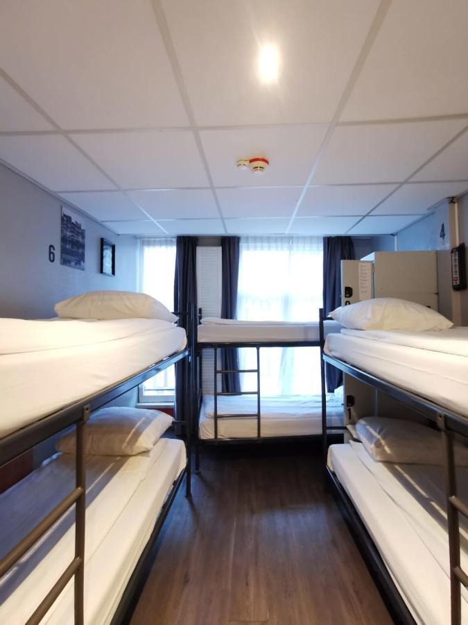 Posto Letto in Dormitorio Misto con 6 Letti