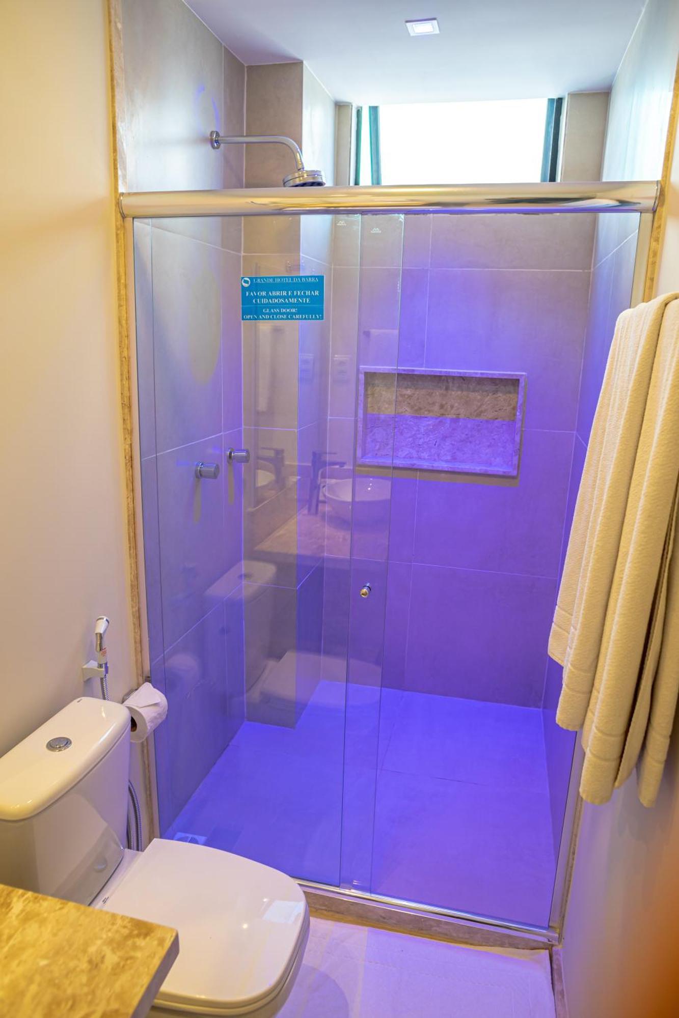 Deluxe Twin Room with pool view