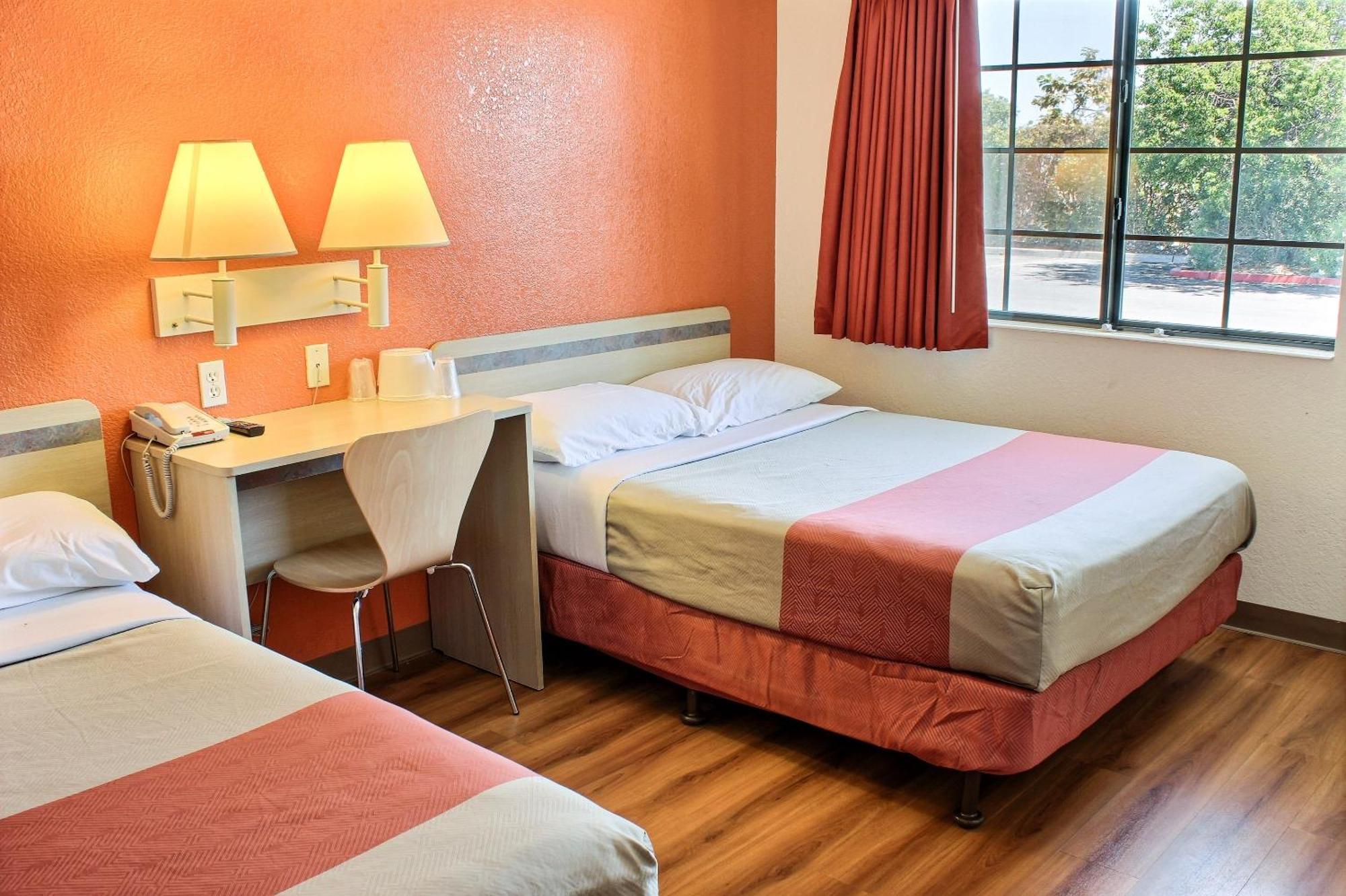 Deluxe Queen Room with Two Queen Beds