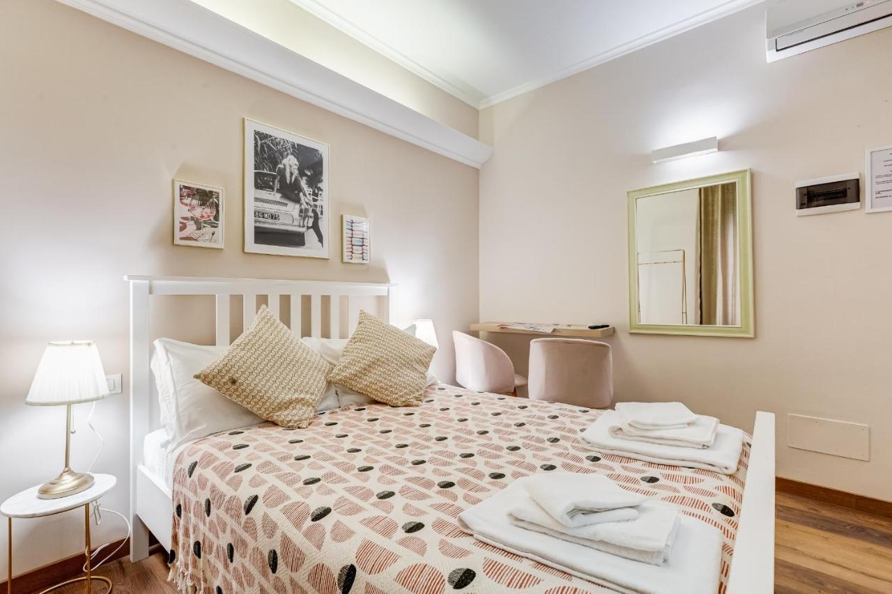 Small Double Room,1231843868:JPEG