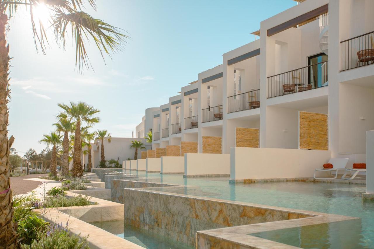 Junior Swim-up Suite - Signature Level