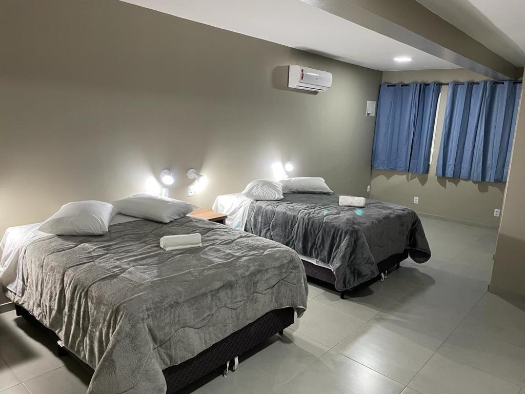 Quarto com Cama de Casal ou 2 de Solteiro