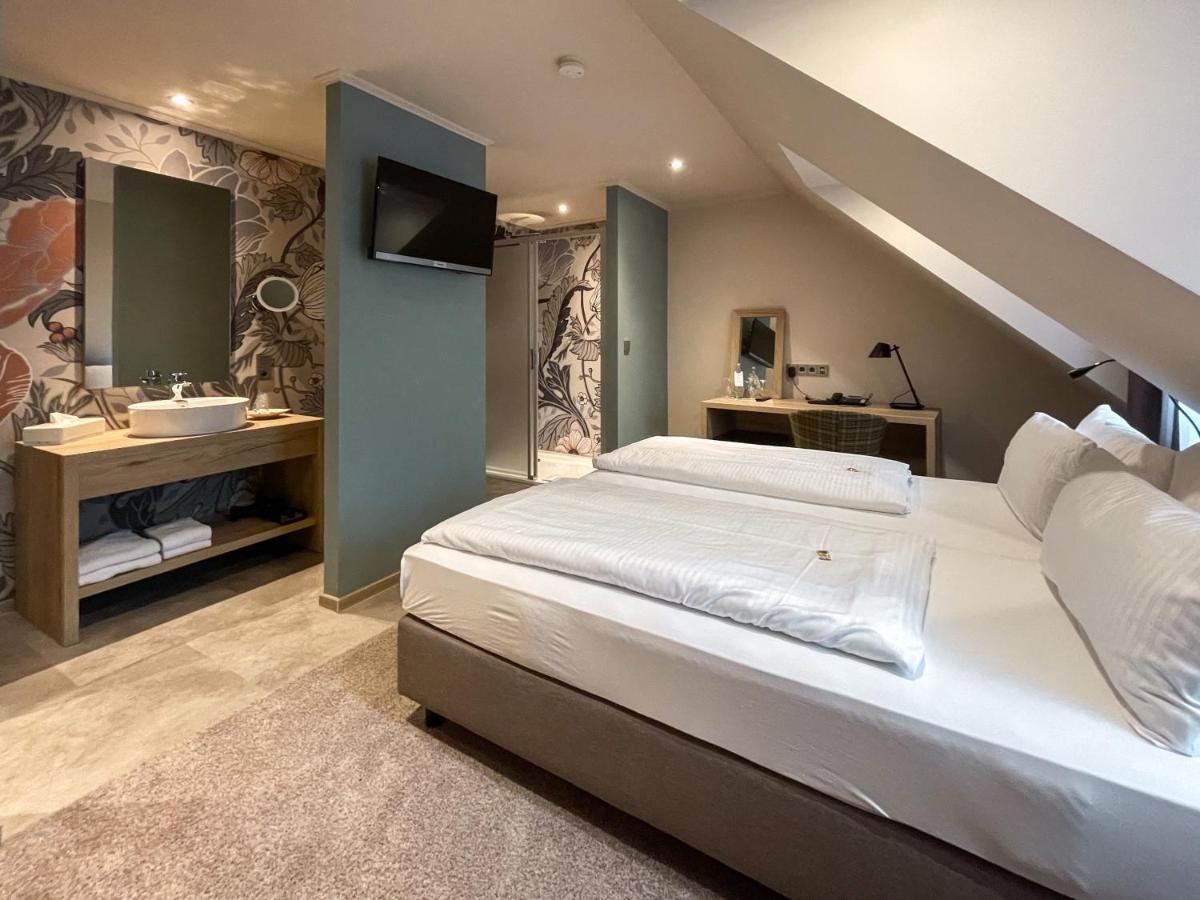 Standard Doppelzimmer mit Flussblick
