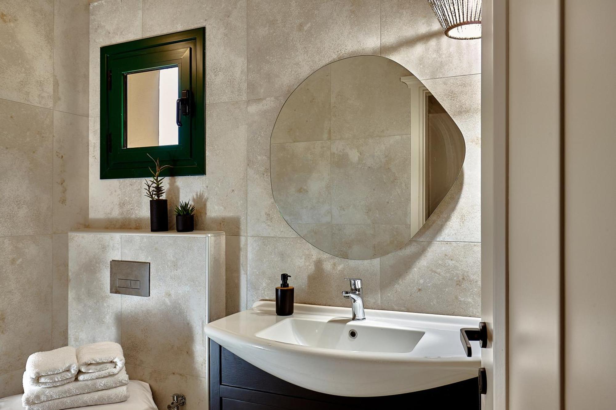 Superior House Suite