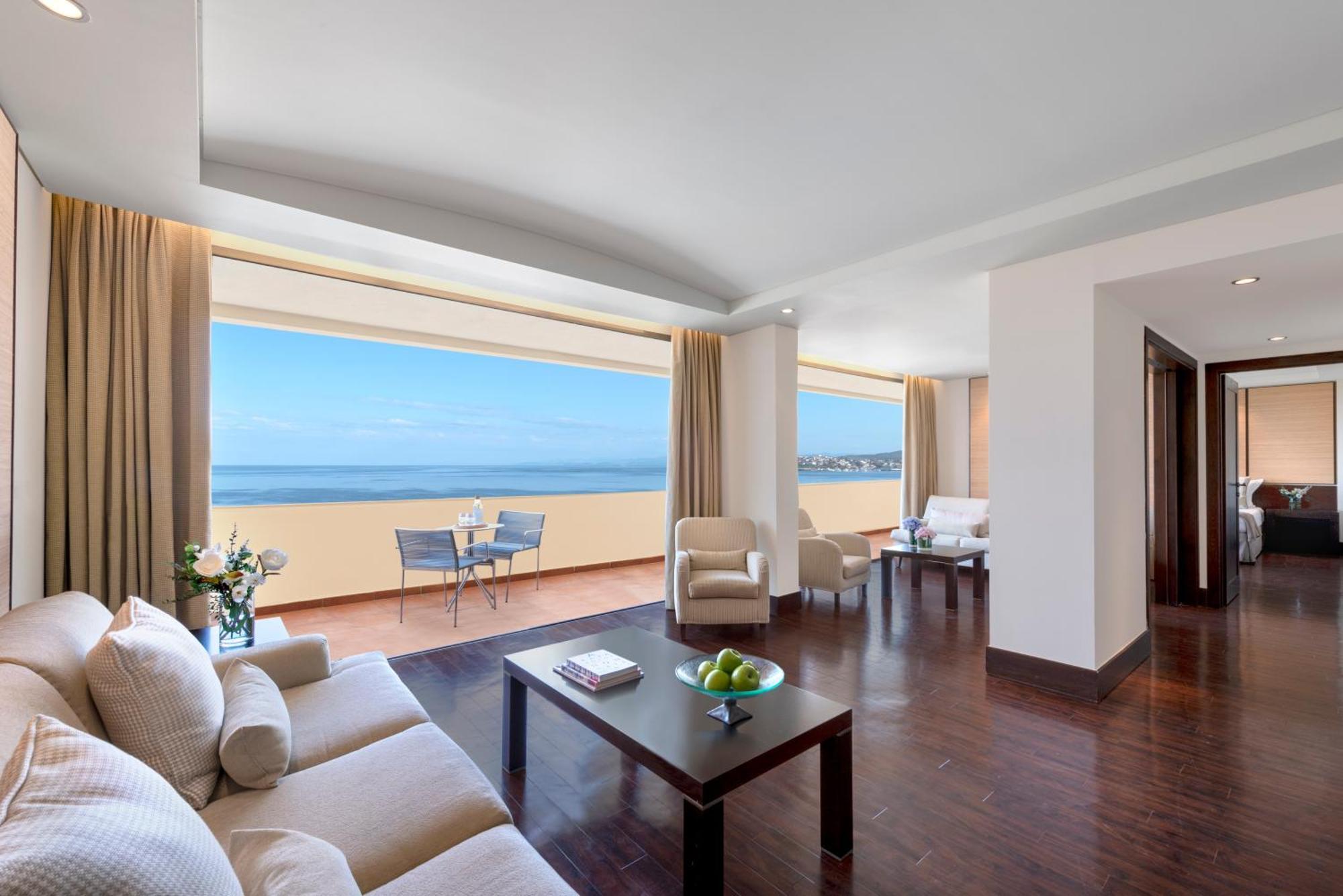 Superior Suite met Uitzicht op Zee of Jachthaven