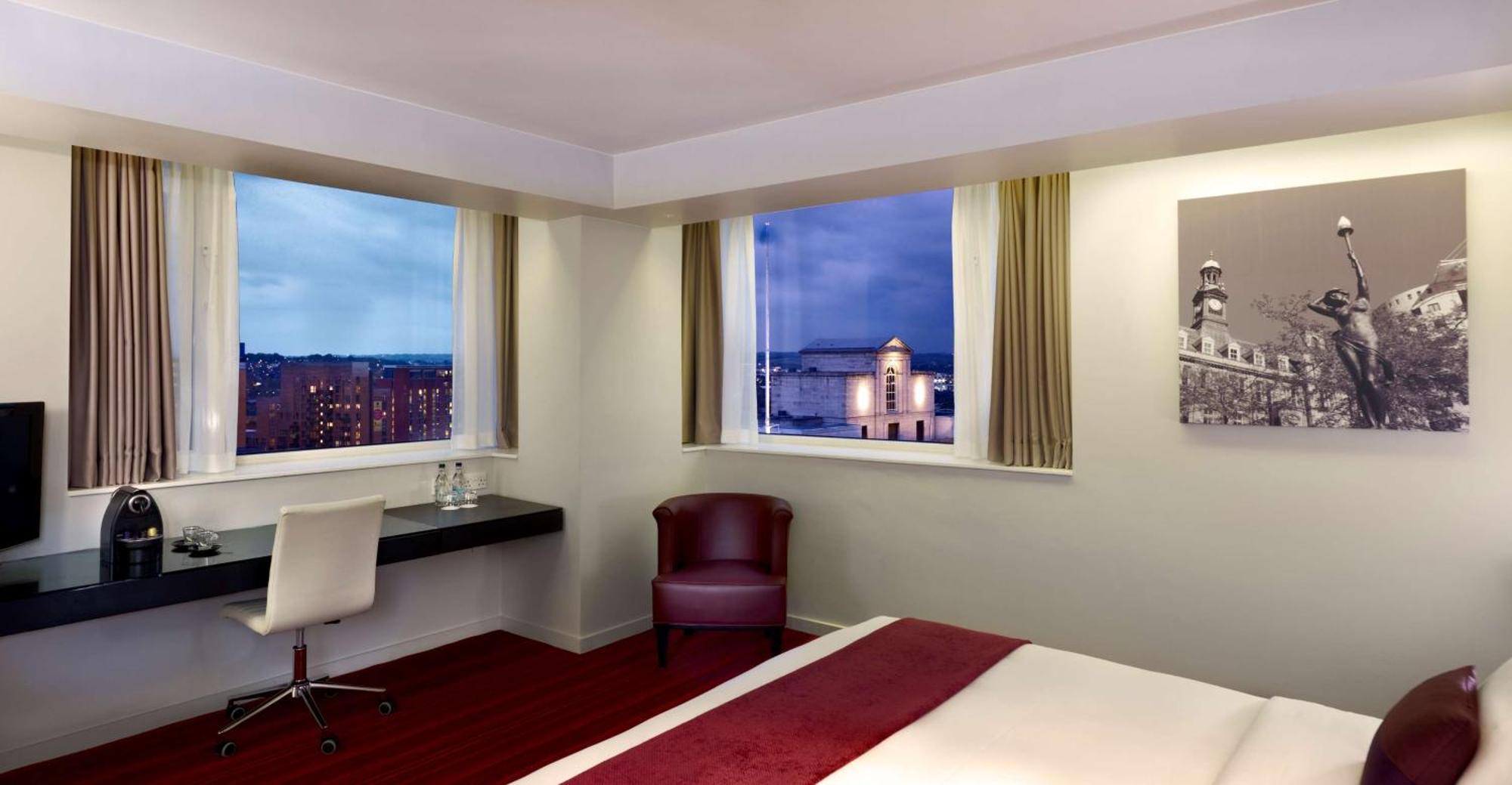 Executive King Room with Sofa Bed