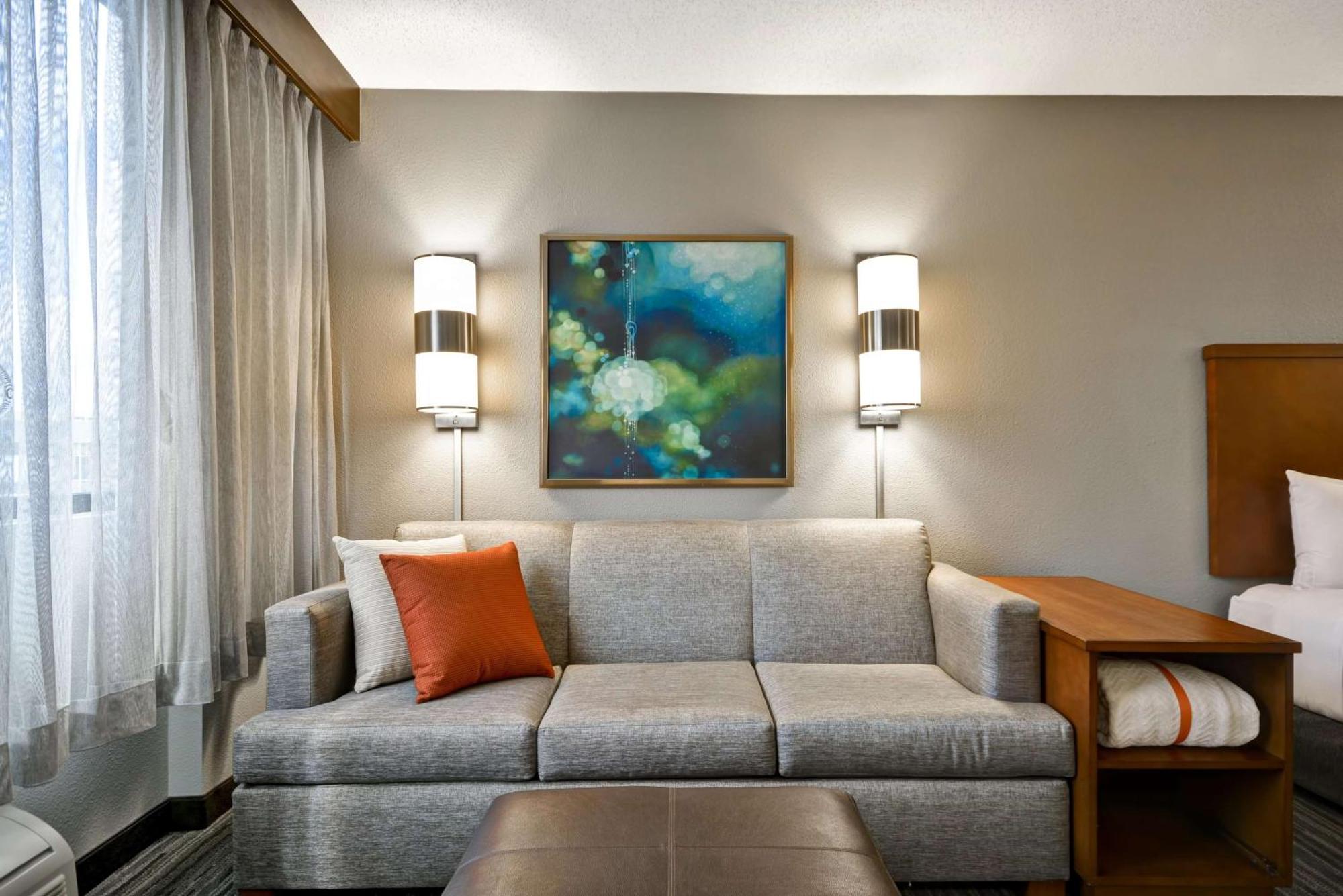 Zimmer mit Kingsize-Bett und Schlafsofa - Obere Etage