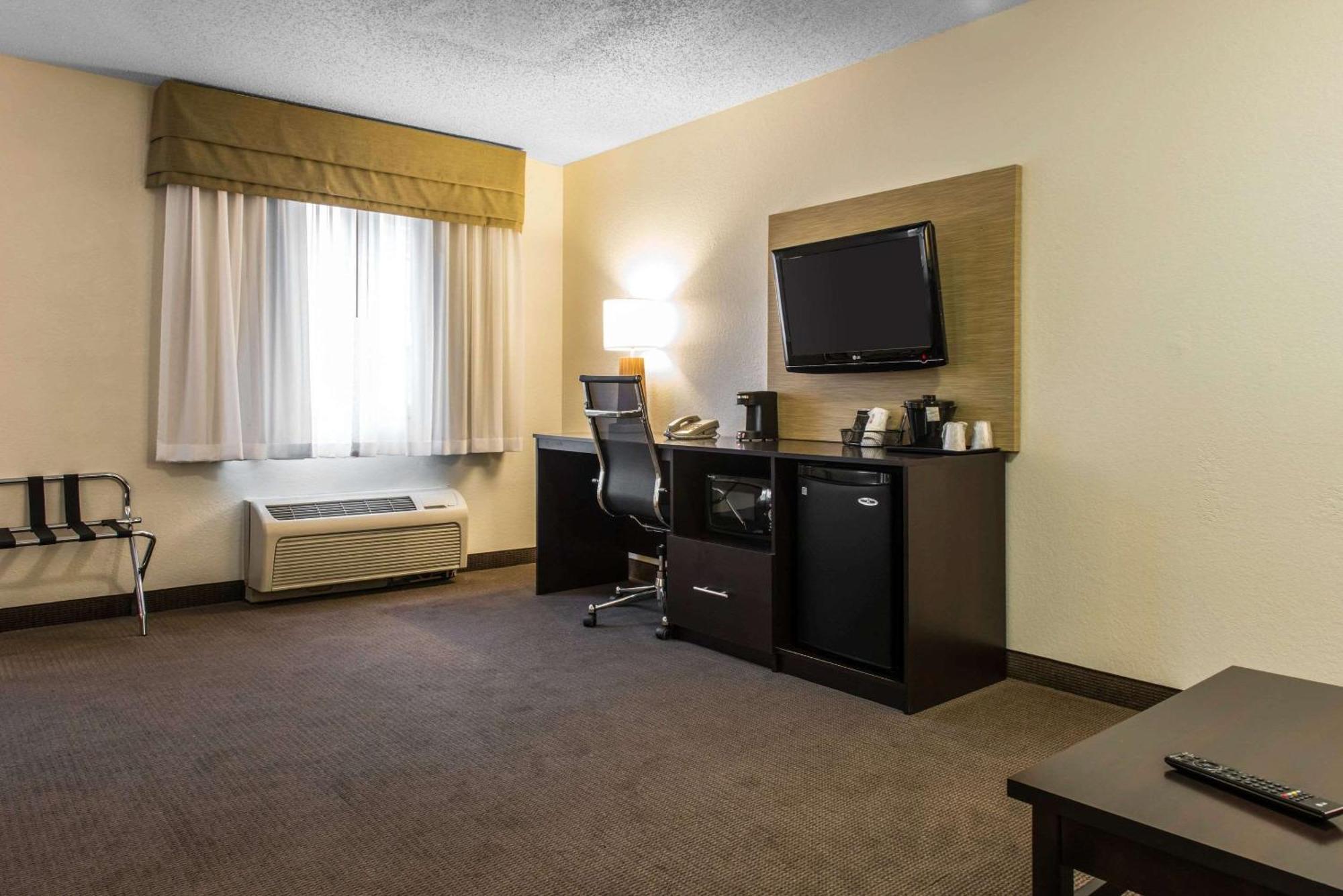 Queen Suite with Sofa Bed