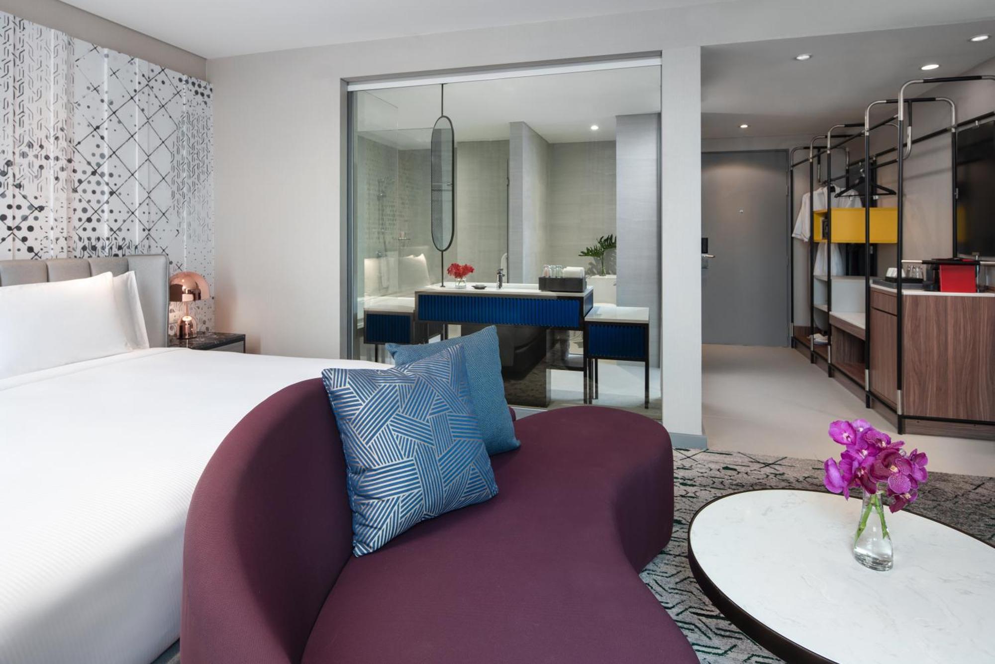 Deluxe Skyline Zimmer mit Kingsize-Bett