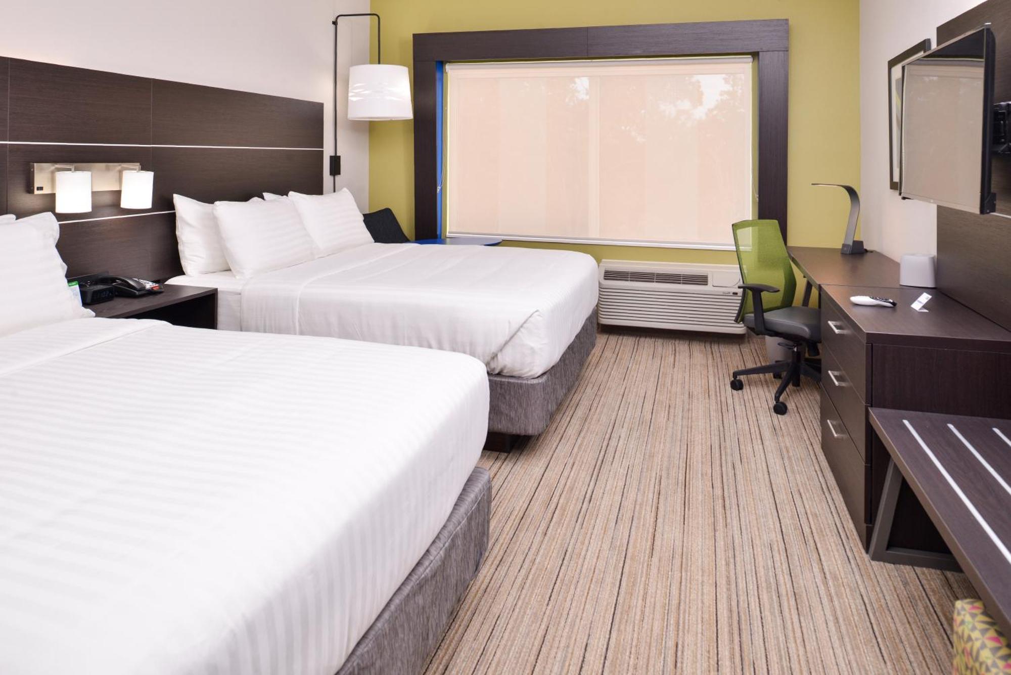 Standard Room with Two Queen Beds