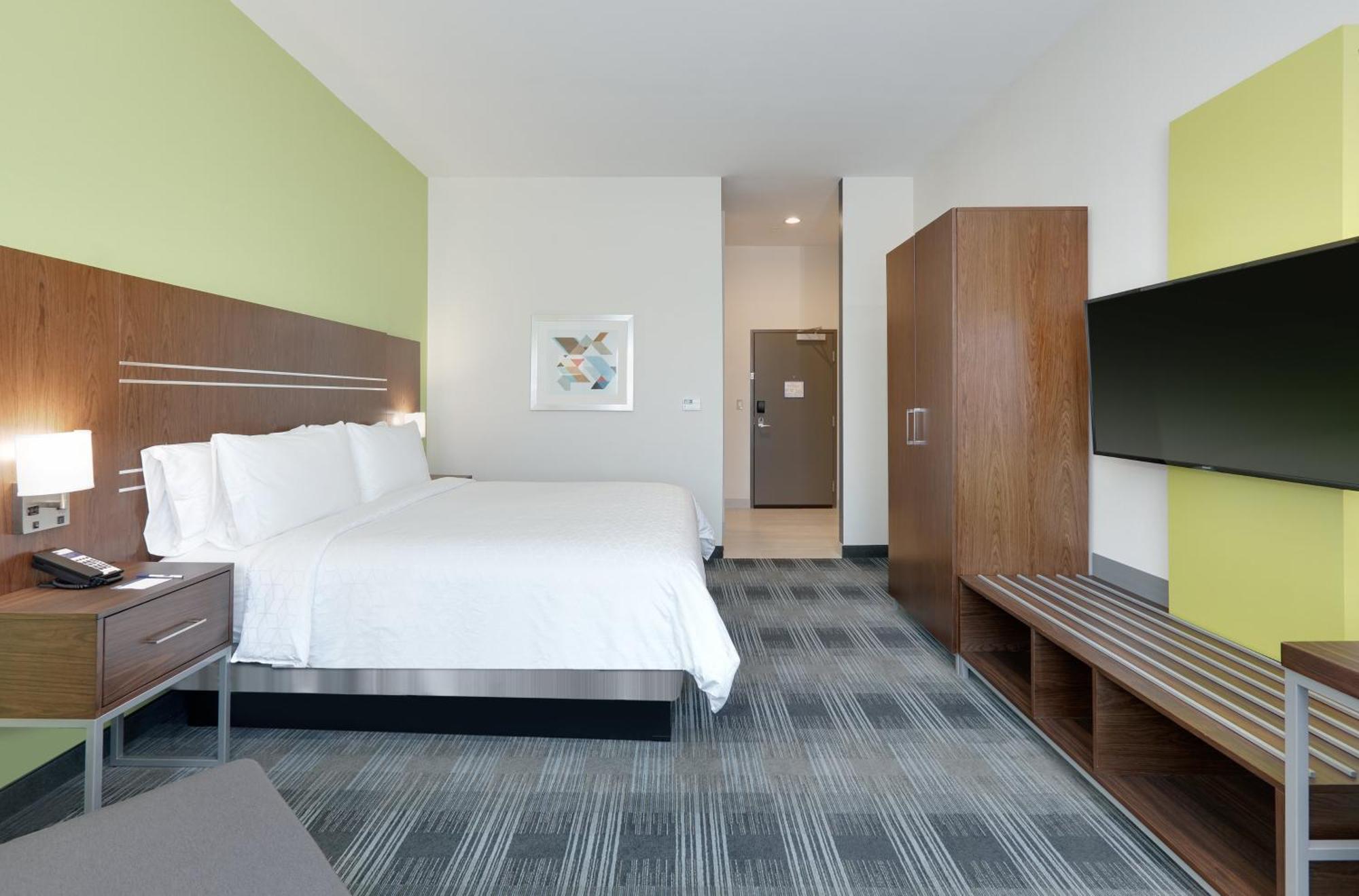Standard King Room