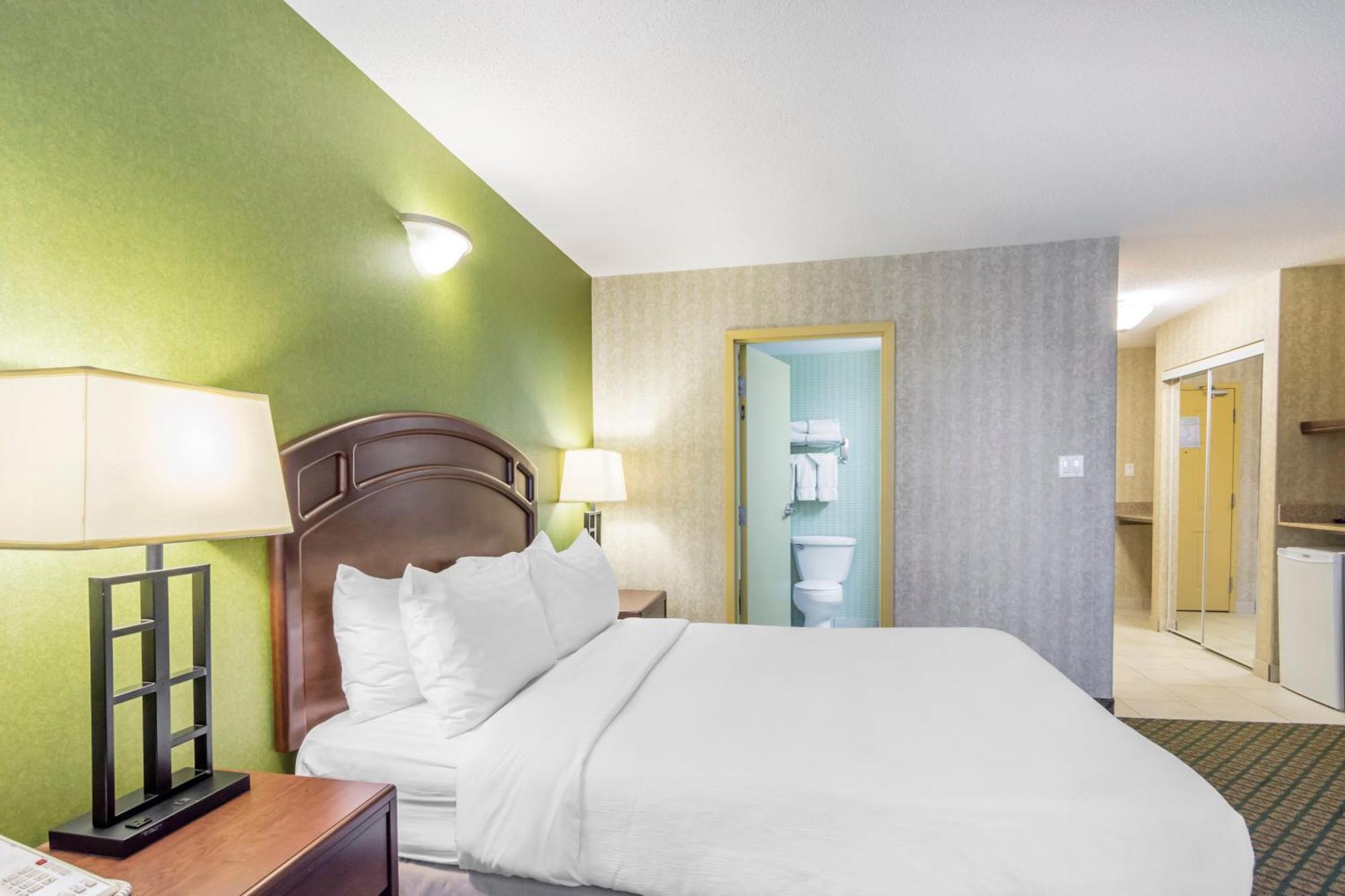 Queen Room
