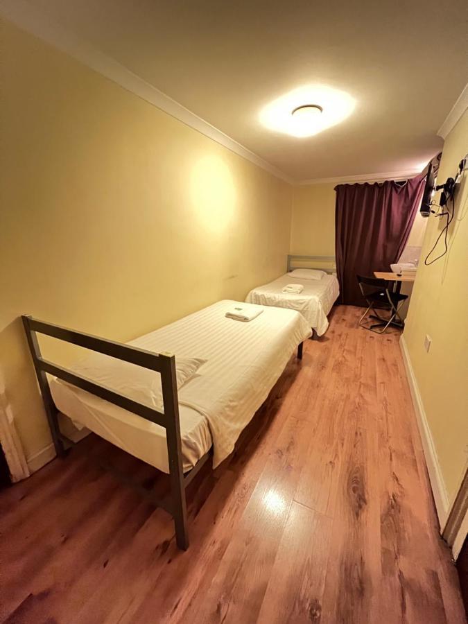 Twin Room,1288103170:JPEG