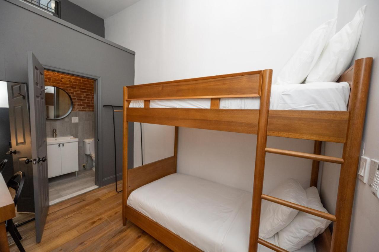 Chambre Double ou Lits Jumeaux avec Salle de Bains Privative