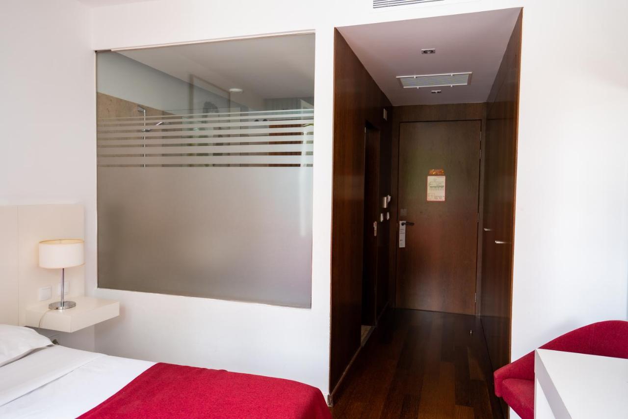 Quarto Twin Standard