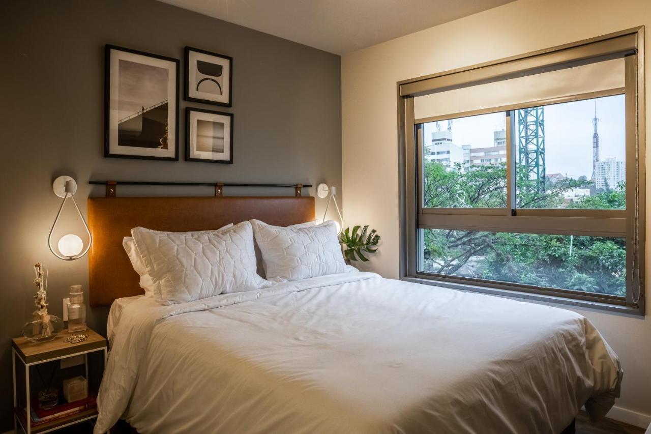 Apartamento com Varanda
