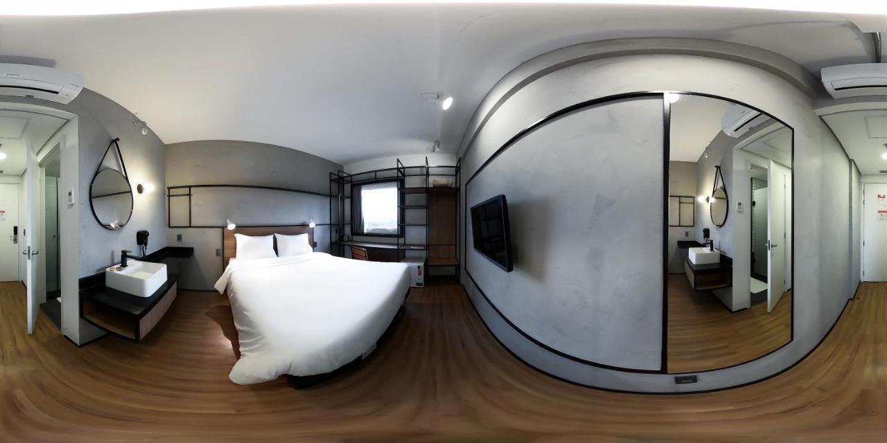 Quarto com 2 Camas de Solteiro