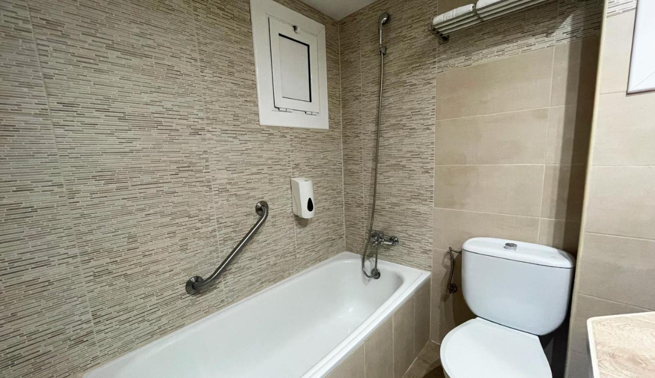 Habitación Doble con cama supletoria (2 adultos + 1 niño) - 2 camas