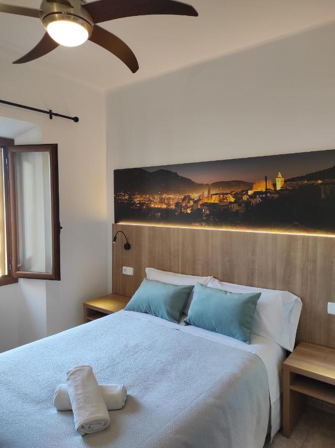 Tweepersoonskamer met 1 of 2 Bedden en Eigen Badkamer
