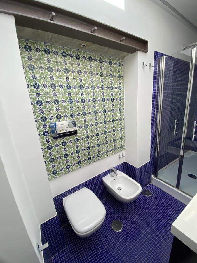 Deluxe Double Room with Balcony and Sea View