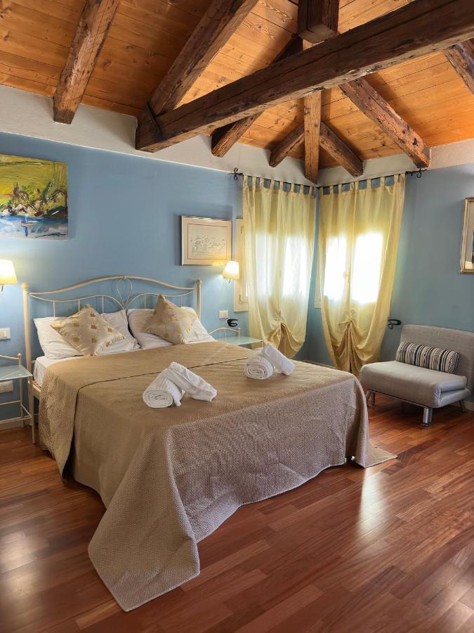 Deluxe Queen Room,1361166830:JPEG