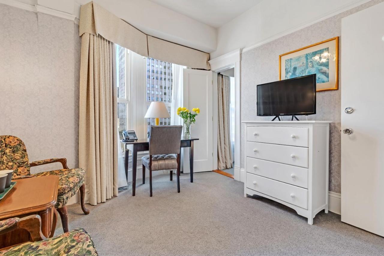 Junior Suite,1765192340:JPEG