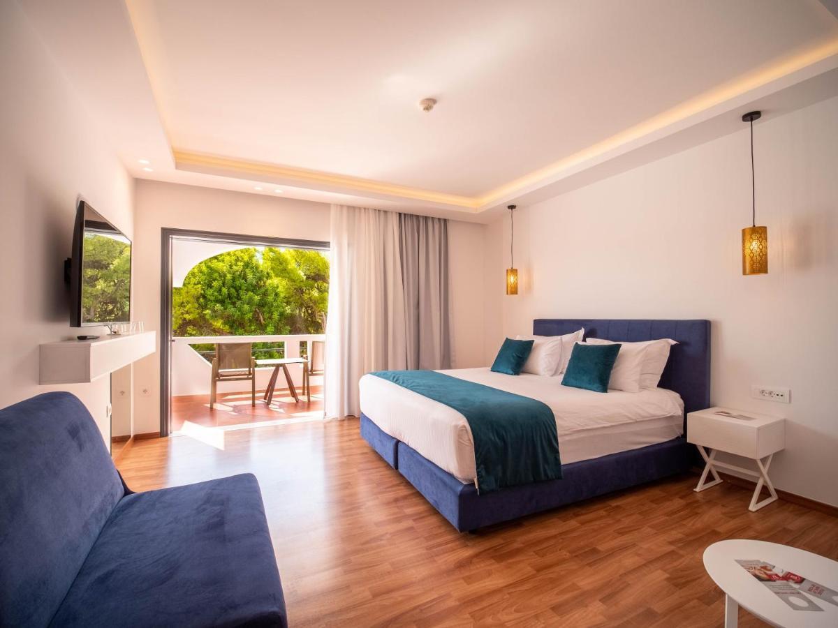 Panorama Suite with Garden View