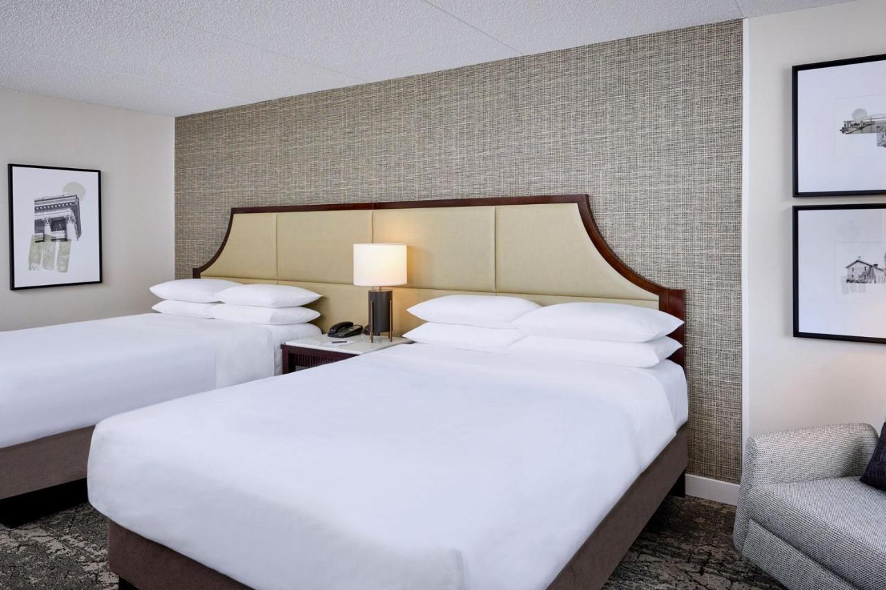 Superior Club Queen Room Two Queen Beds,1406134715:JPEG