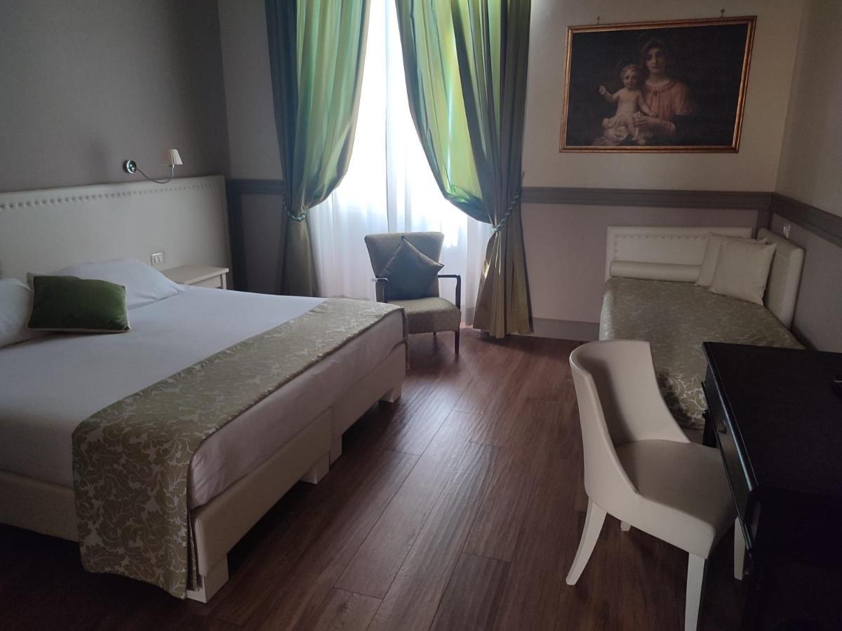 Quarto Deluxe com Cama de Casal ou 2 de Solteiro